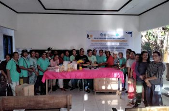 PelatihanPembuatan Tepung Asal Umbi-Umbian dan Aplikasi Pada Pembuatan Aneka Produk Bakery Kaya Gizi, Kepada Ibu-Ibu Wadah Pelayanan Perempuan Jemaat GPM Lumahpelu, Kecamatan Taniwel Timur, Kabupaten Seram Bagian Barat.